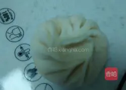 Illustration of how to make vegetarian stuffed buns 13