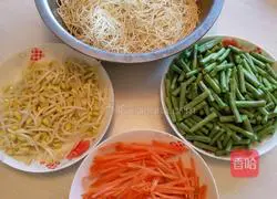 Illustration of how to make steamed noodles 3