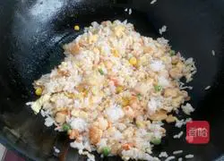 Assorted Shrimp and Egg Fried Rice Recipe Illustration 7