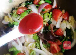 Illustration of how to make fried pork noodles 6