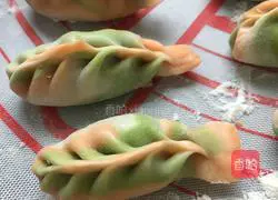 Illustration of how to make three-color dumplings 10