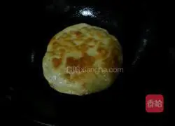 Illustration of how to make walnut brown sugar pancakes 5