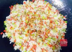 Illustration of Sanding Fried Rice 12