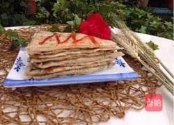 Illustration of how to make hot noodles and scallion pancakes 11