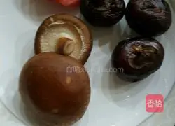 Shitake mushroom Illustration of how to make pork dumplings 1