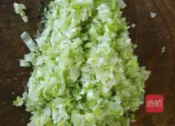 Illustration of how to make wontons 2