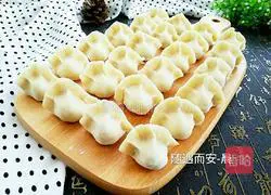 Illustration of making dumplings stuffed with lotus vegetables and meat 18