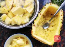 Pineapple Curry Fried Rice Recipe Illustration 2