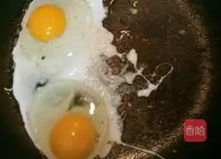 Illustration of how to make fried instant noodles 5