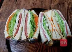 Illustration of how to make ham sandwich 10