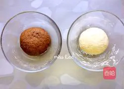 Illustration of how to make two-color steamed buns with knife-cut milk flavor 5