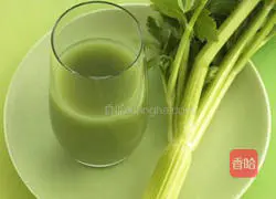 Illustration of how to make celery and beef dumplings 4