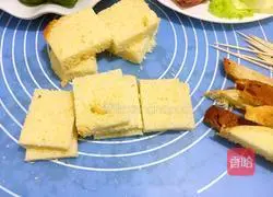 Illustration of how to make sandwich skewers 4