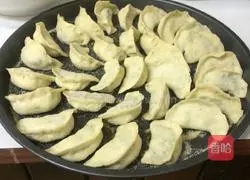 Illustration of how to make handmade dumplings and noodles 7