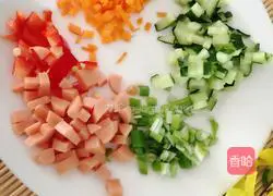 Colorful Beautiful Egg Fried Rice Recipe Illustration 2