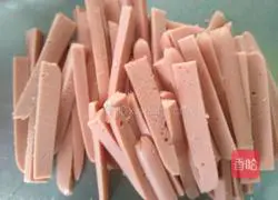 Illustration of how to make ham rolled steamed buns 4