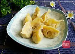 Illustration of how to make potato and pork dumplings 14