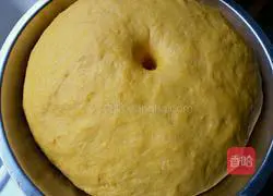 Illustration of how to make rose pumpkin steamed buns 9