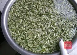 Illustration of how to make sophora buns 6