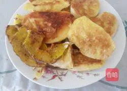 Illustration of how to make egg steamed bun slices 1