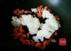 Illustration of how to make ham fried rice 7