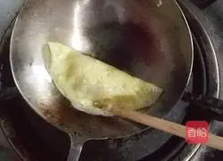 Illustration of how to make homemade egg dumplings 7