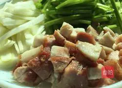 Illustration of how to make barbecued pork fried rice noodles (Cantonese style) 1