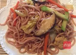 Illustration of making dragon fruit noodles 12