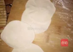 Illustration of how to make pork, hazel and mushroom dumplings 7