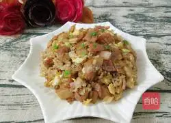 Illustration of how to make egg and bacon fried rice 8