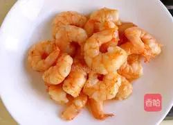 Illustration of how to make shrimp fried rice 3