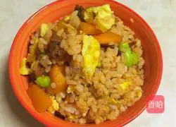 Illustration of how to make tomato sauce fried rice 9