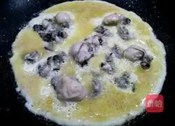 Illustration of how to make fried oyster cakes 12