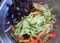 Illustration of how to make cold noodles 5