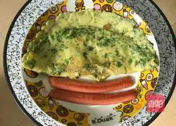 Illustration of how to make breakfast egg pancakes 8