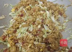 Illustration of how to make cabbage fried rice 8
