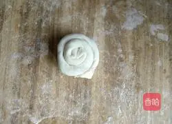 Illustration of how to make egg pancakes with garlic sauce 5