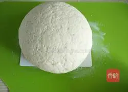 Illustration of how to make bean-flavored lotus leaf steamed buns 3