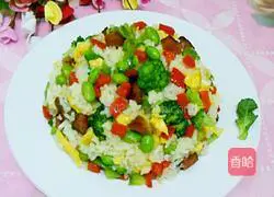 Illustration of how to make fried rice with colorful vegetables and preserved meat 13