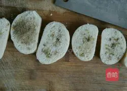 Illustration of how to make crispy steamed bun slices for quick breakfast 3