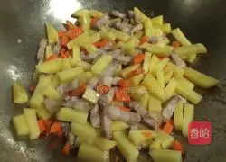 Potato braised rice recipe 6
