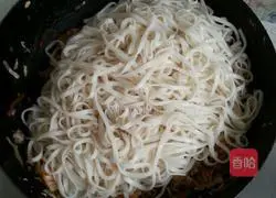 Home-style fried noodles recipe 7