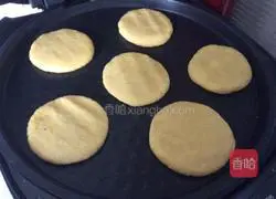 Illustration of how to make Ace Cornmeal Pancake 4