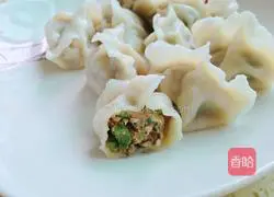 Illustration of how to make long bean, fragrant pork dumplings 12