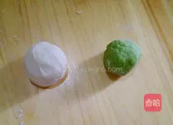 Illustration of how to make ham sausage steamed bun rolls 4