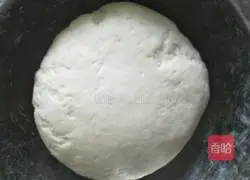 Illustration of how to make pork and cabbage stuffed buns 5