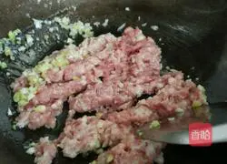 Illustration of how to make dried pork noodles 6