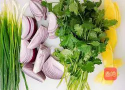 Illustration of how to make spicy and sour cold noodles 1