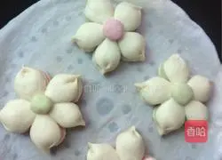 Illustration of how to make flower steamed buns 5