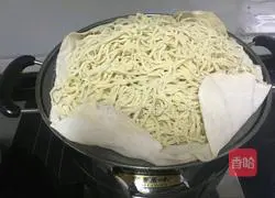 Henan home-style steamed noodles with rice illustration 1